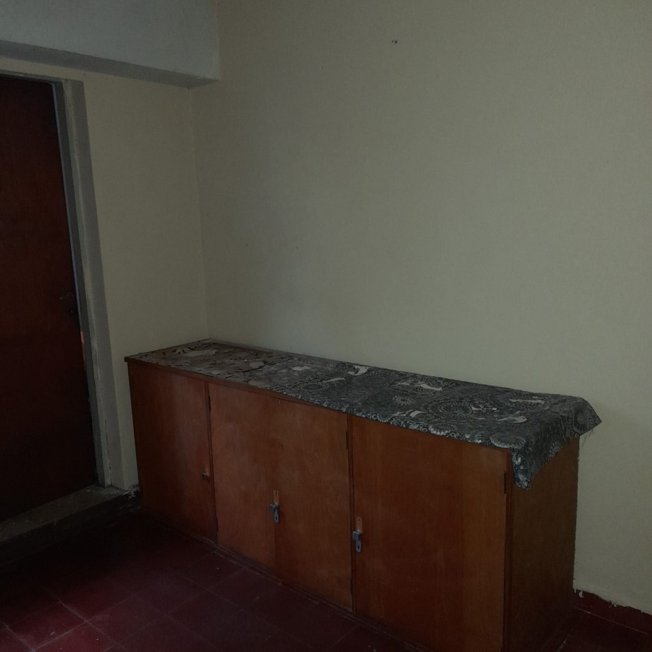 VENTA CASA 4 AMB z/ BERNARDINO RIVADAVIA