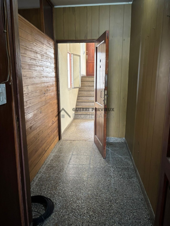 OPORTUNIDAD 2 AMB. CON DEPENDENCIA