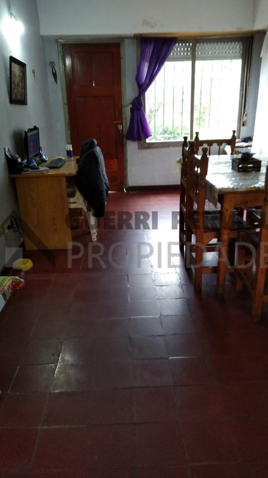 VENTA CASA 4 AMB z/ BERNARDINO RIVADAVIA