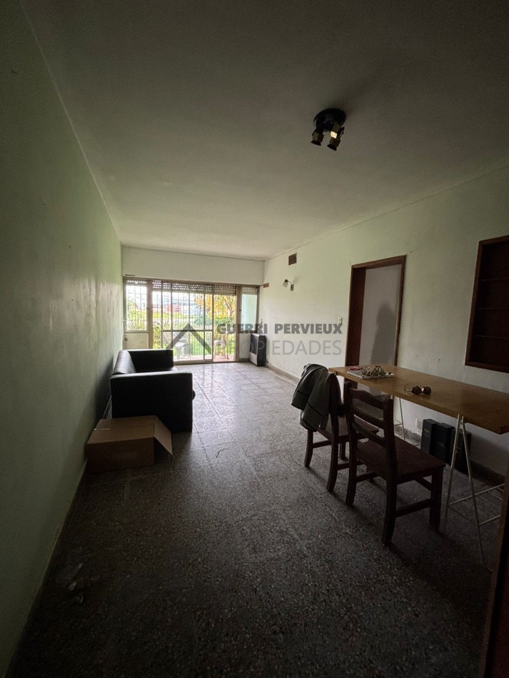 OPORTUNIDAD 2 AMB. CON DEPENDENCIA