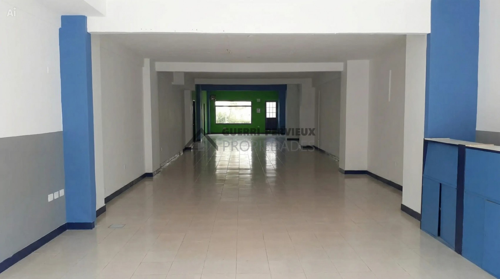 Lote con frente amplio y potencial de desarrollo - Zona comercial