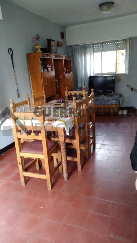 VENTA CASA 4 AMB z/ BERNARDINO RIVADAVIA